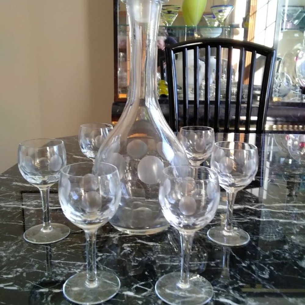 Vintage Mid Century Etched Glass Decanter/Glasses - Picture 7 of 10